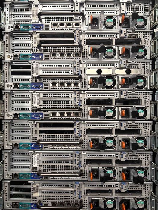 DELL SERVER R730XD 2 X E5-2680 v4 32GB DDR4 12 X LFF 2 X CADDY 2 X PSU