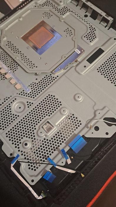 Mentenanță și Reparații PS4 (Slim/Pro) - Exclusiv prin Curier Rapid
