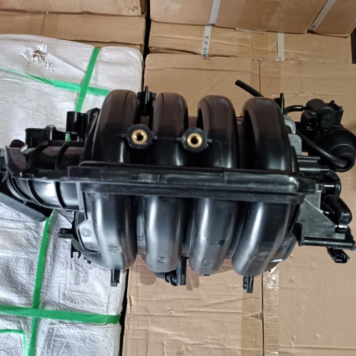 Впускной коллектор Шевролет кобальт