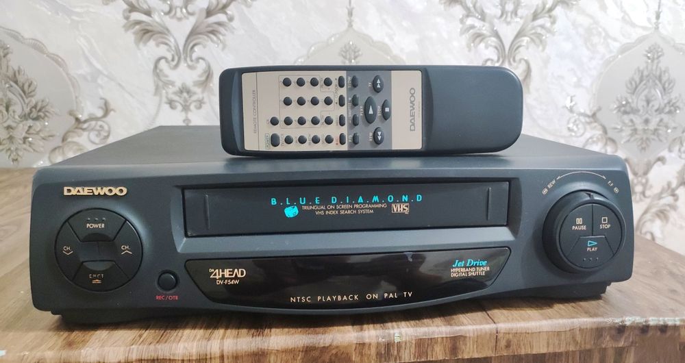 Видеомагнитафон Устадан