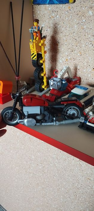Продам Лего фигуры машины