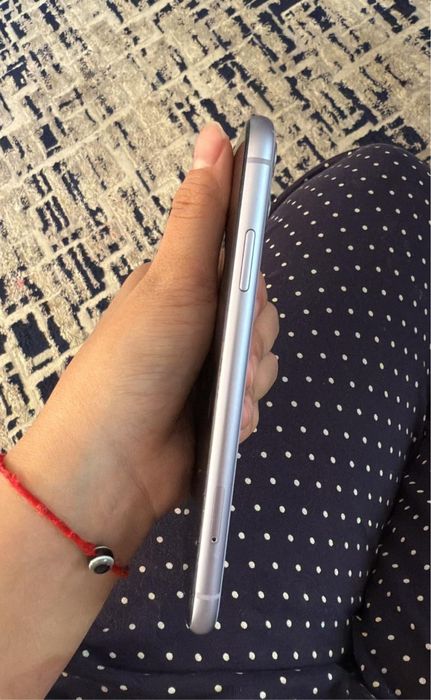 продаю айфон 11 все подробности в лс