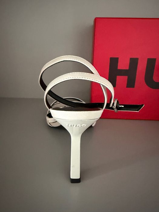 Дамски сандали на HUGO BOSS