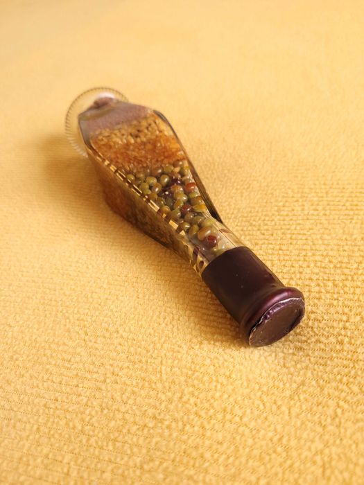 Sticlă cu semințe pentru decorarea bucătăriei - Sporul casei