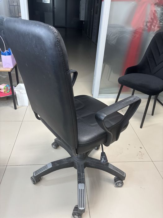 Продам офисный стул 14.000тг