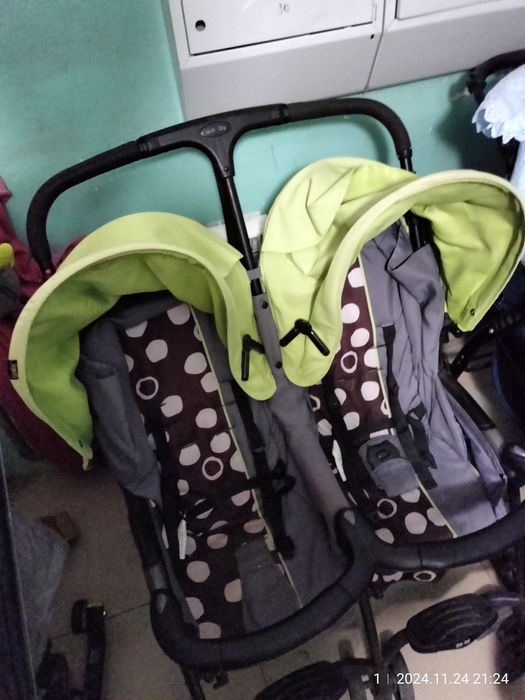 Коляска для двойни