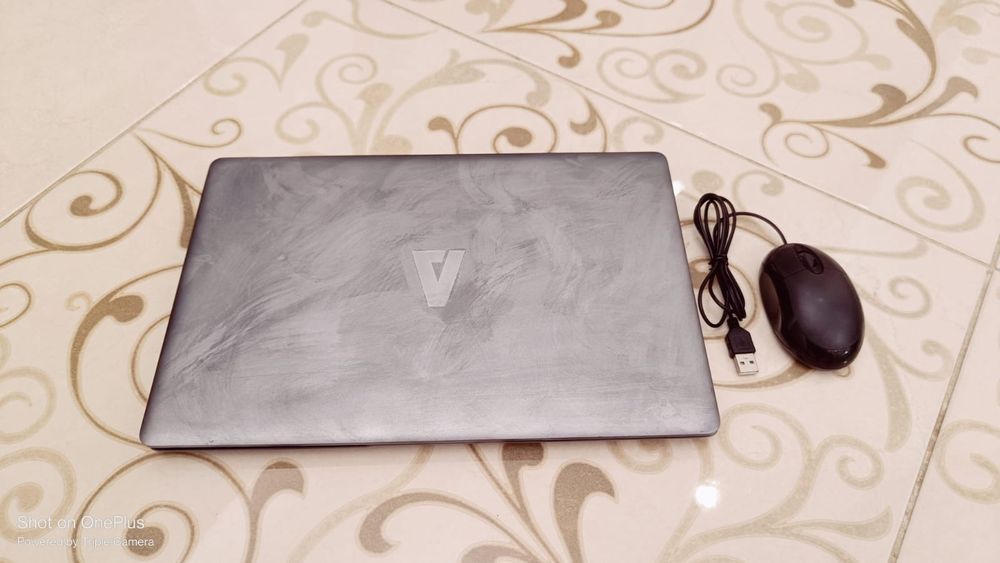 Продам ноутбук Azerty