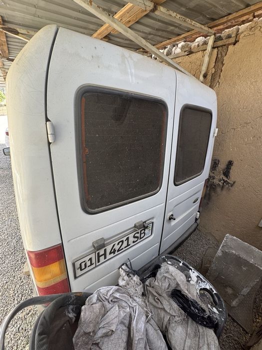 Fard courier продаю