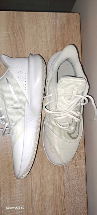 Маратонки Nike .