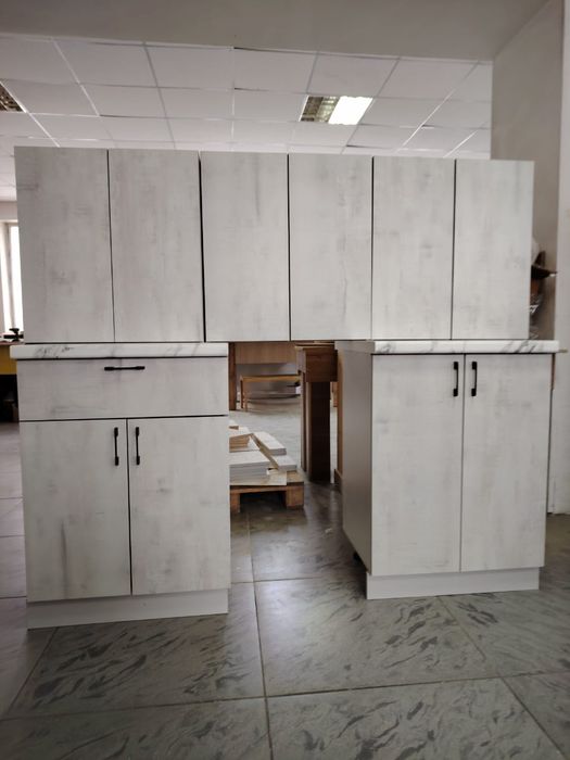 Кухонные гарнитуры