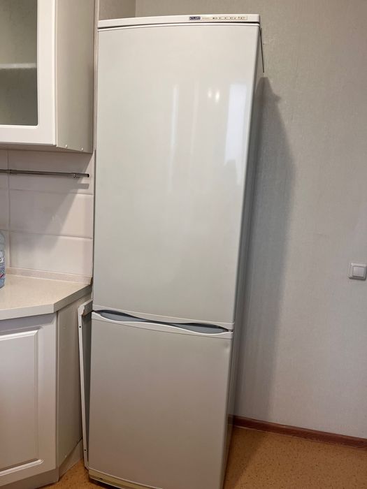 Продам холодильник