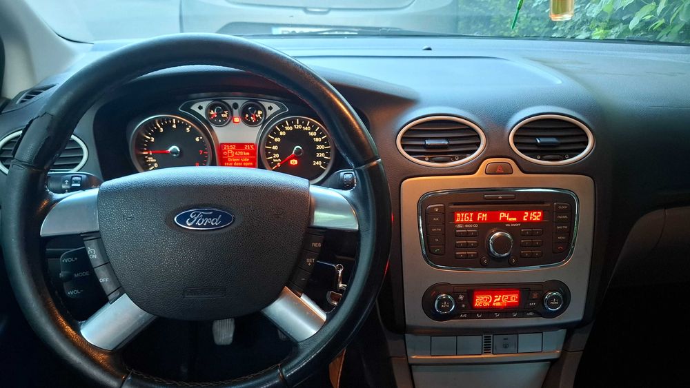Ford Focus 2 Facelift Benzina 1.6