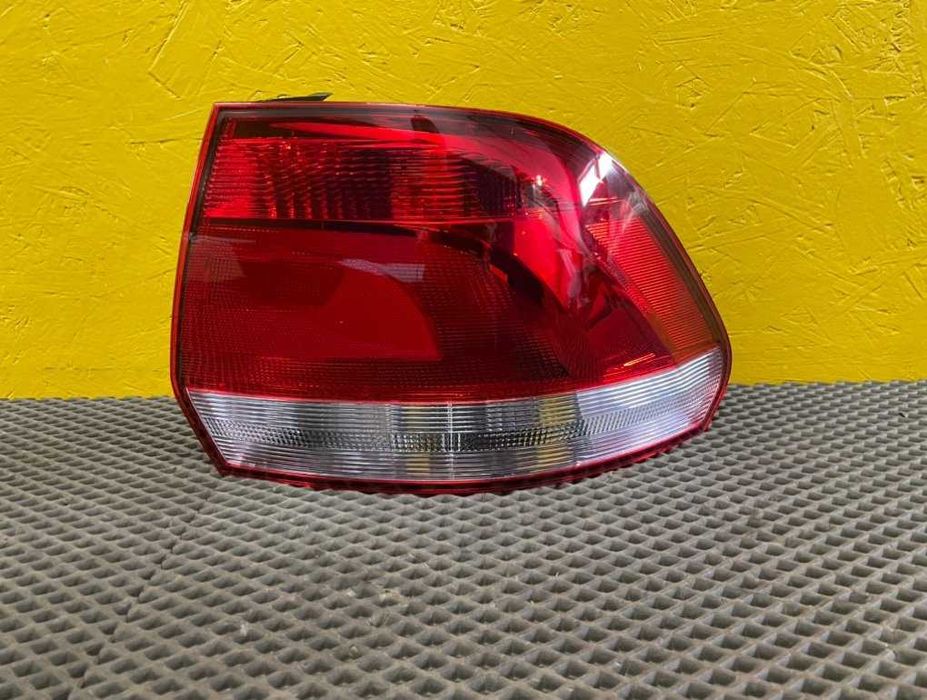 Фонарь правый (RH) Volkswagen Polo Sedan 2011–2020 Jorden