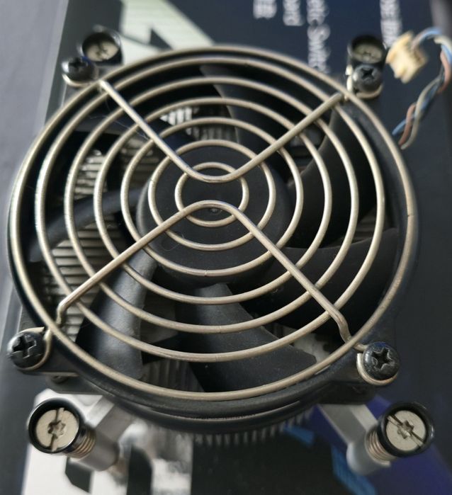 Cooler socket LGA1155 provenit dintr-un HP COMPAQ ELITE 8200 Tower