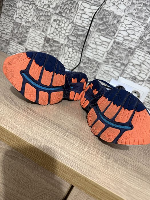 asics gel-kayano 23