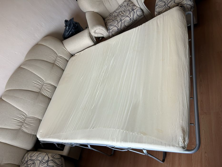 Продавам холова гарнитура