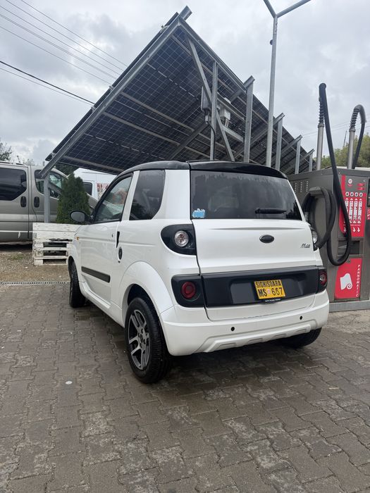 //Microcar//m.go
