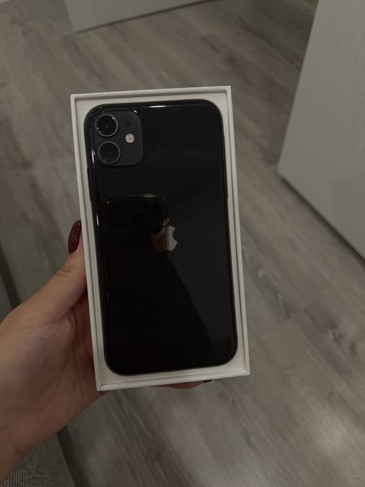 Продам iPhone 11