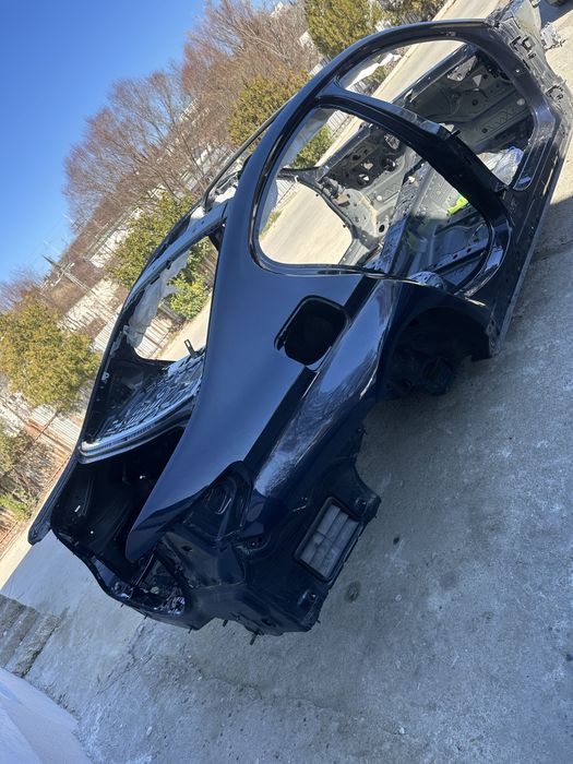 Bmw G30 задни заден панел колонки таван