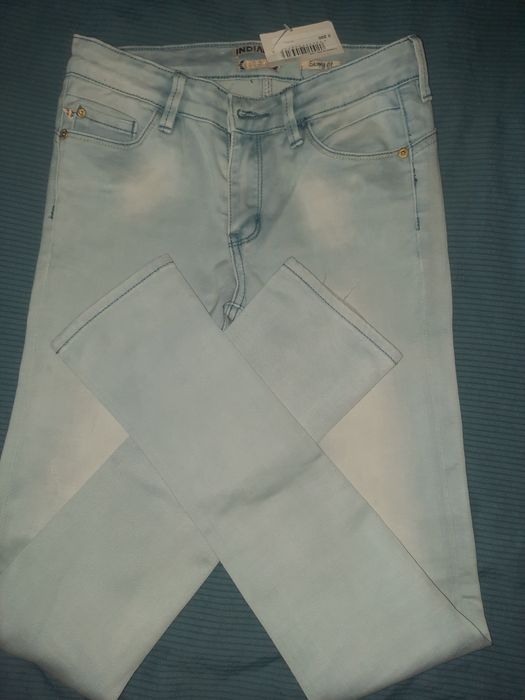 Продам новые джинсы