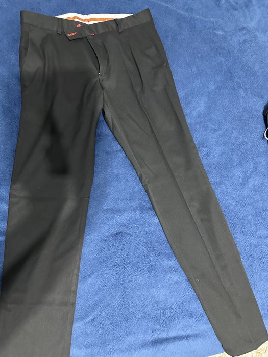 Pantaloni costum