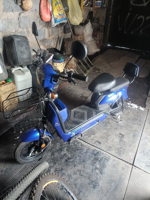 Электросамокат электровелосипед аманат х5