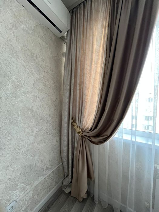 Продаются шторы.
