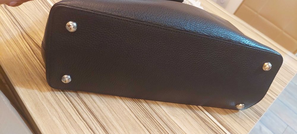 Geantă Louis Vuitton