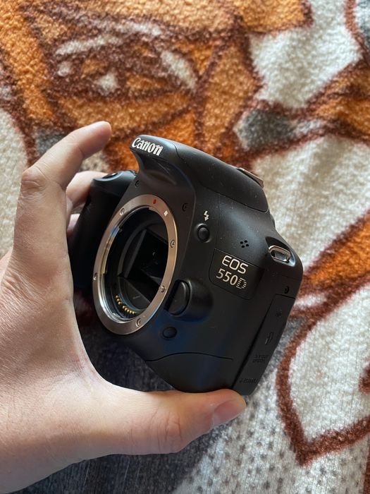Canon EOS 550D - Само тяло
