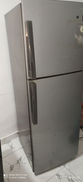 Xolodilnik sotiladi yaxshi holatda