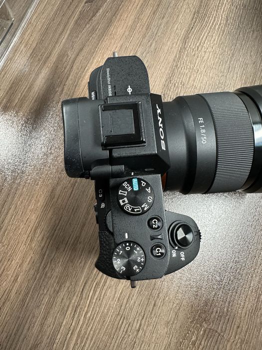 Sony A7 II + FE 50mm F1.8 – отлично състояние, до 6000 кадъра