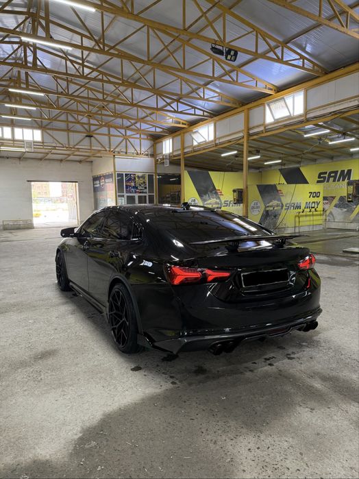 Malibu Premier 2022 Carbon