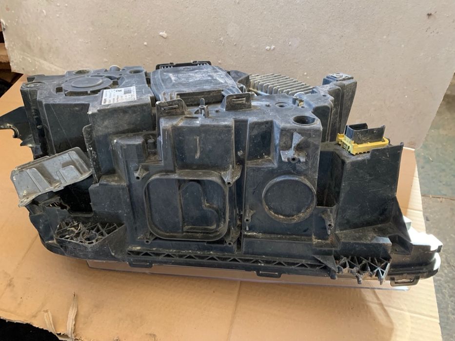 Фар за Volvo FH 4