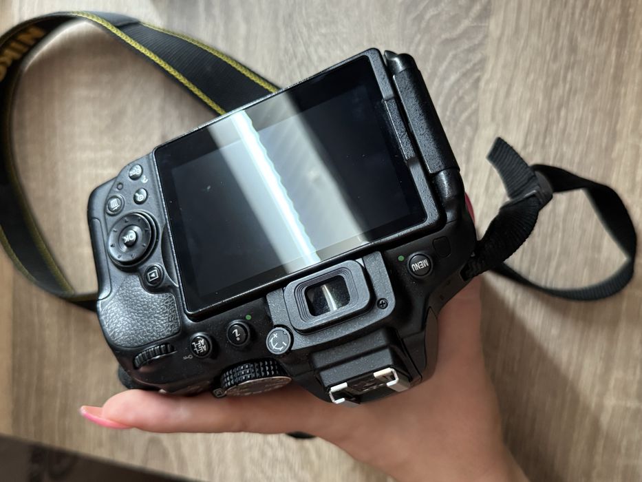 Nikon D5300 + обектив 35мм