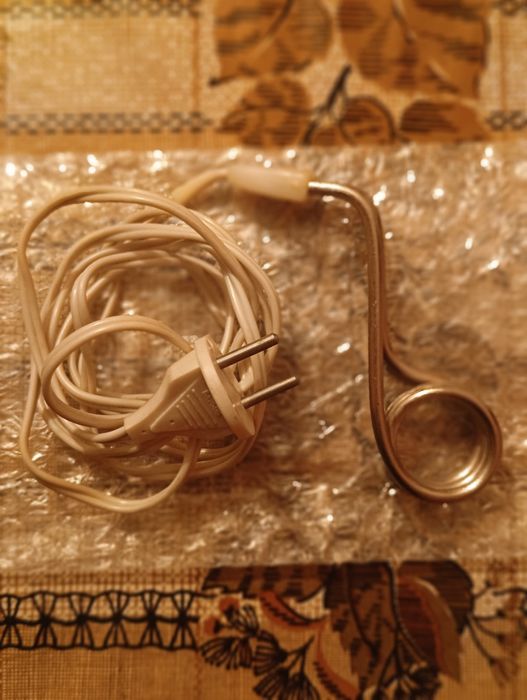 Продаётся советский кипятильник.