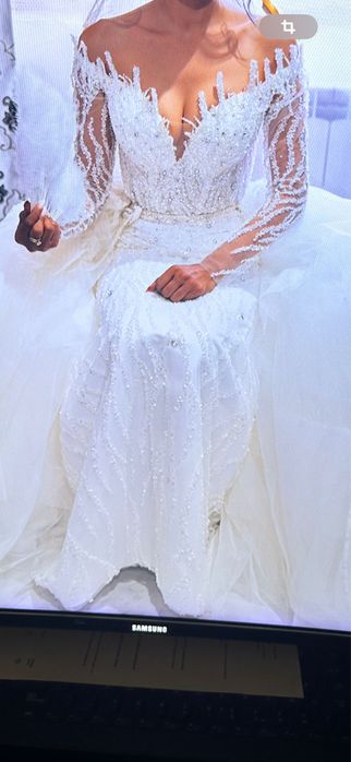 Vand rochie de mireasă