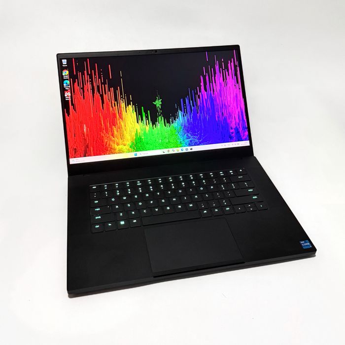 Razer Blade 15/QHD 240Hz/i7-12800H 14x4.80GHz/RTX 3070 Ti/16GB DDR5/1TB