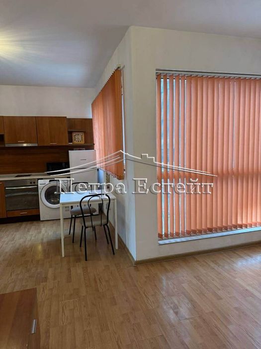 Просторно студио в Варна Бриз под наем за нощувки