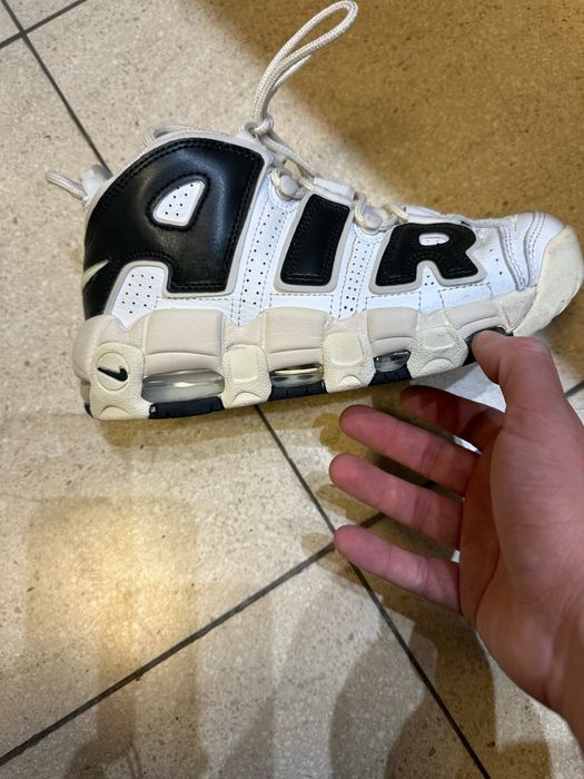 adidași Nike Air More Uptempo - Alb și Negru