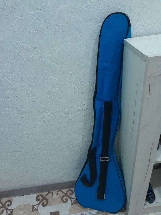 Домбыра с чехлом новый