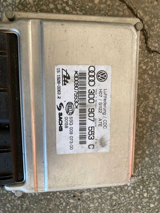 Компютър еку ecu електронен блок окачване въздушно Фолксваген Файтон