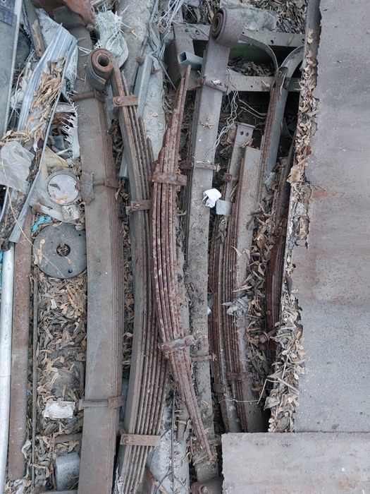 Продам рессоры Б/У