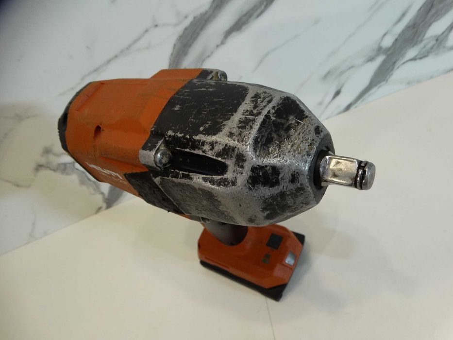 Hilti SIW 8 - 22 / Nuron - Мощен гайковерт 1000 Nm