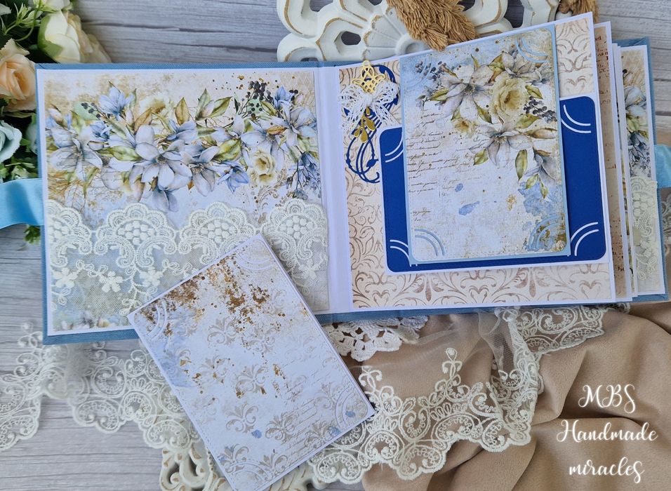 Албум за снимки, облечен в плат