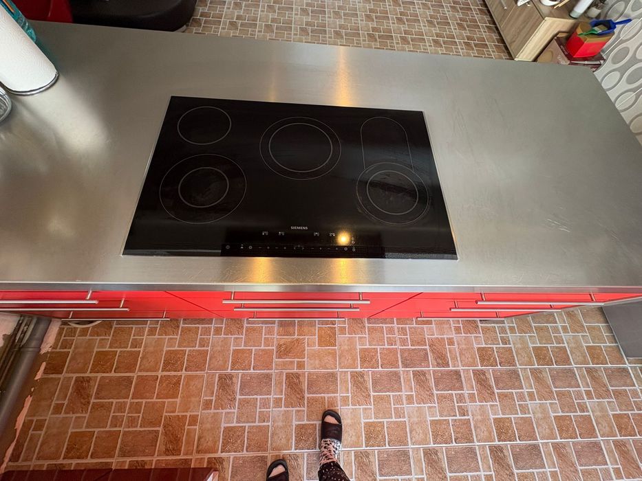 Mobila bucatarie plus electronice