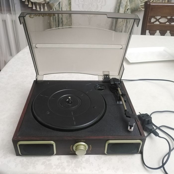 Продам проигрыватель