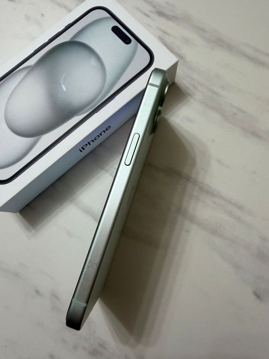 iPhone 15 ca NOU 128GB neverlooked full box