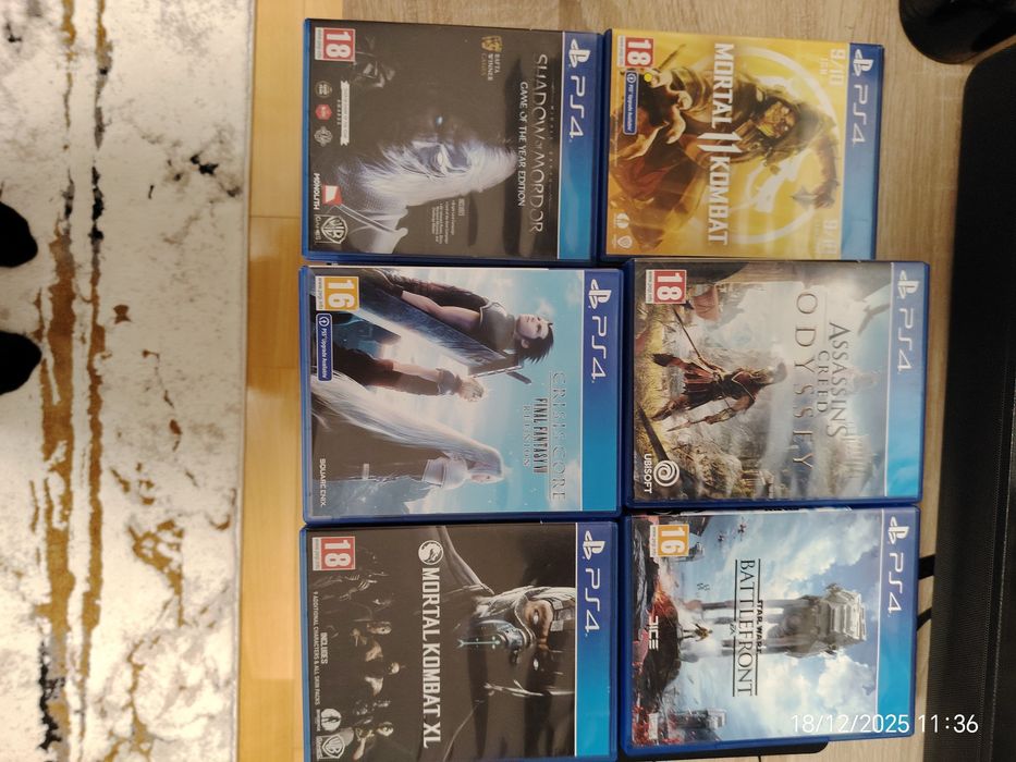 Vând consola Play station 4