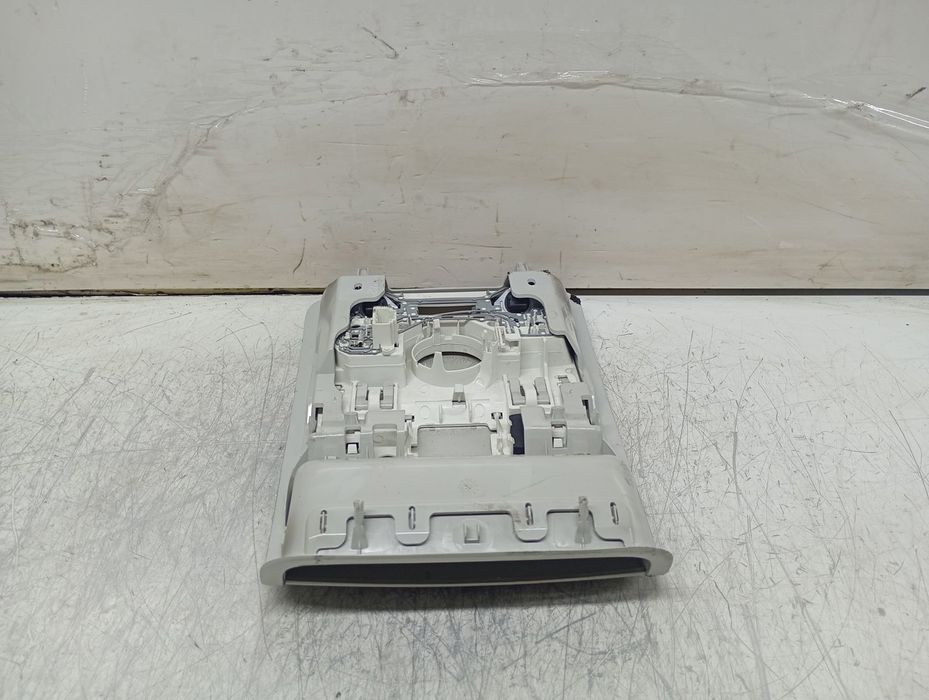 Plafoniera 1k0947133 Volkswagen Jetta 6 (2010 - 2014) 1.6 tdi CAYC