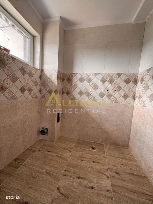 - Casa gata de mutare - 4 camere 3 bai + Pod